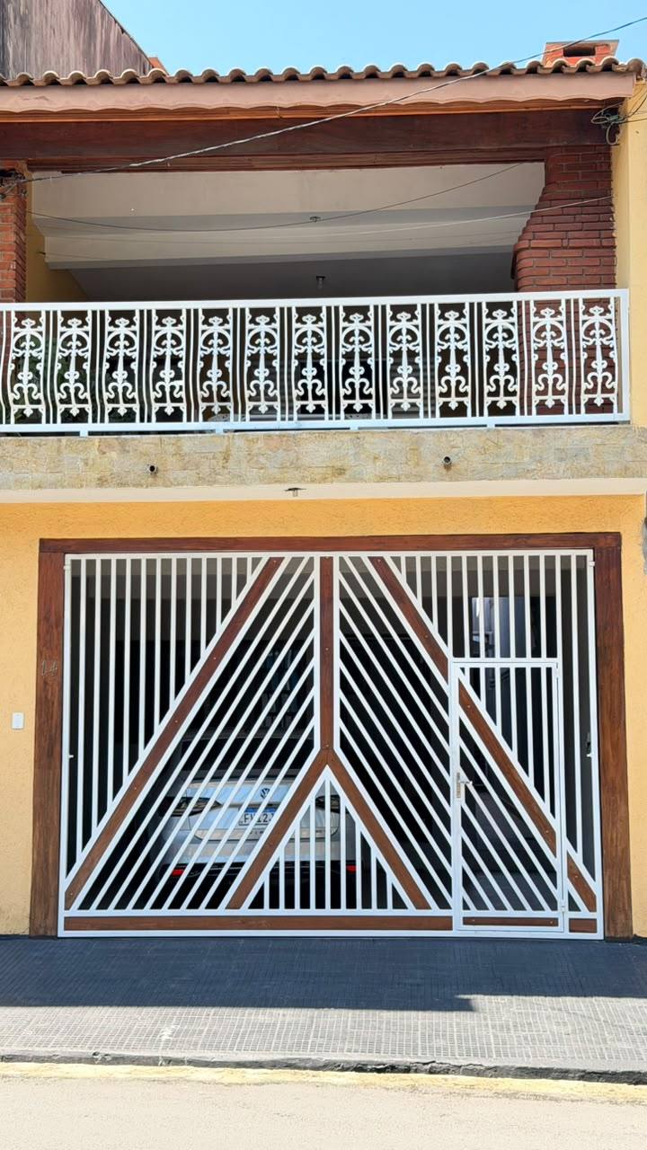 Casa de 2 dormitórios — Aldeia de Barueri, Barueri